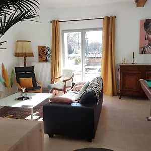 https://le-secret-du-chemin-confort-dtente-et-loisirs.hotels-rhonealpes.com